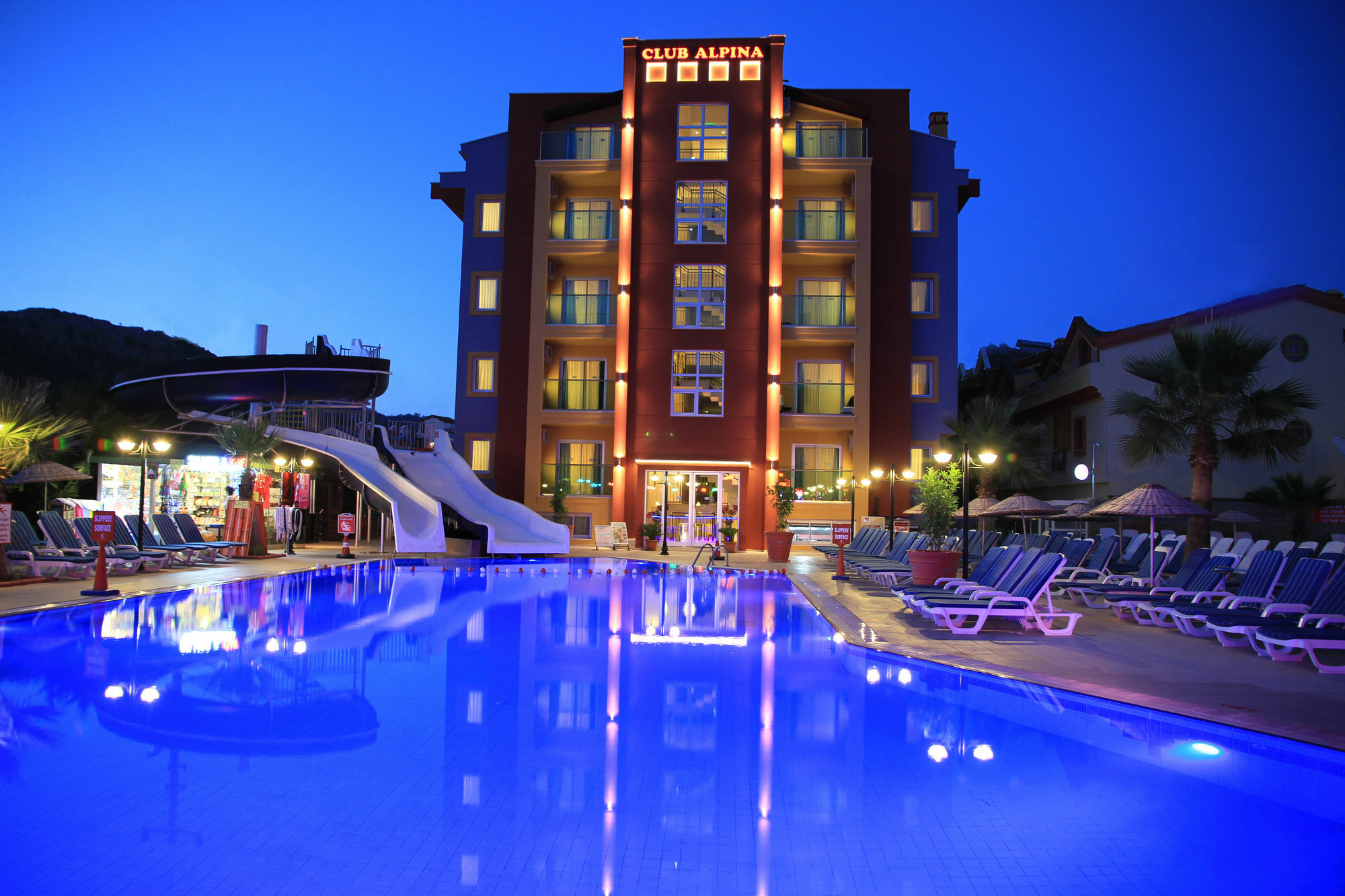 ホテル Club Alpina マルマリス エクステリア 写真